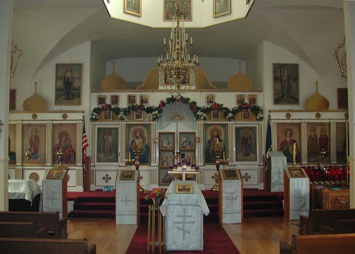 Old Russian church interior 1.jpg 64.1K